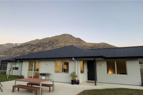 Photo of property in 16 Oxfordshire Avenue, Lower Shotover, Queenstown, 9304