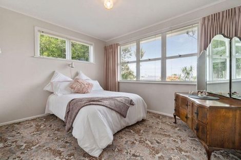 Photo of property in 14 Bannister Place, New Windsor, Auckland, 0600