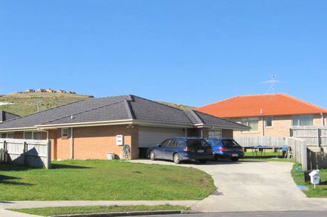 Photo of property in 36 Liddesdale Place, Papakura, 2110