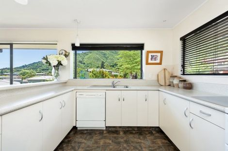 Photo of property in 68 Moana View Road, Waikawa, Picton, 7220