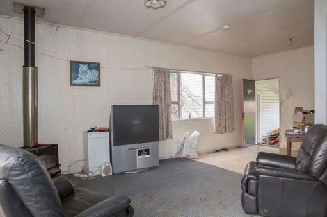 Photo of property in 10 Carlson Street, Dannevirke, 4930