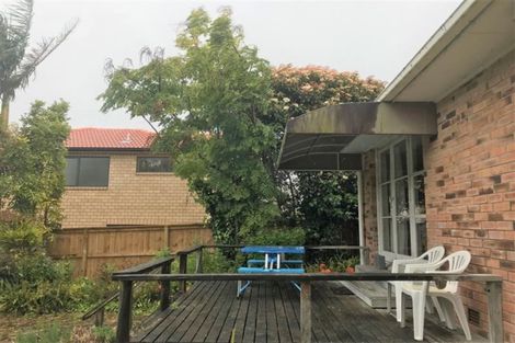 Photo of property in 2/17 Kerswill Place, Pakuranga, Auckland, 2010