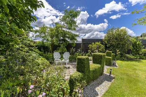 Photo of property in 11 North Foreland Street, Waihola, Milton, 9073