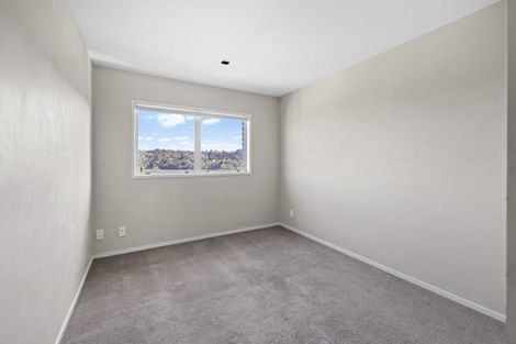 Photo of property in 132 Kittiwake Drive, Schnapper Rock, Auckland, 0632