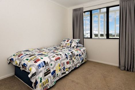 Photo of property in 29 Kanuka Road, Hobsonville, Auckland, 0616