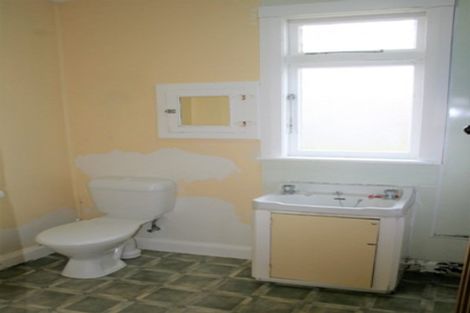 Photo of property in 6 Carlisle Street, Levin, 5510