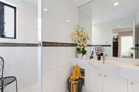 Photo of property in 24 Taylors Avenue, Bryndwr, Christchurch, 8052