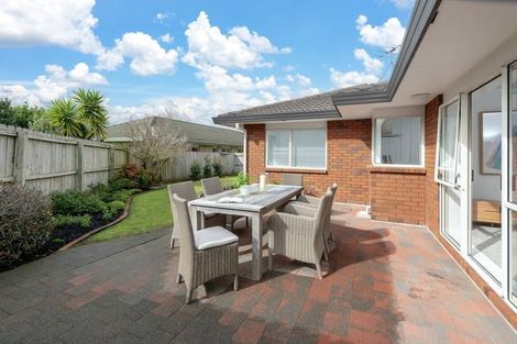 Photo of property in 2/23 Tarnica Road, Northpark, Auckland, 2013