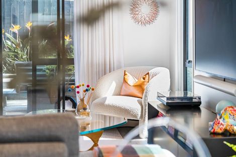 Photo of property in 14b Kelwyn Road, Kelston, Auckland, 0602