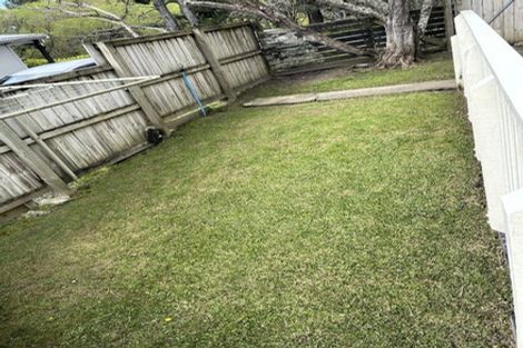 Photo of property in 57 Candia Road, Henderson Valley, Auckland, 0614