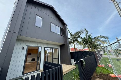 Photo of property in 1/13 Thomas Road, Mangere, Auckland, 2022