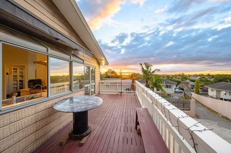 Photo of property in 2/24 Cranberry Place, Bucklands Beach, Auckland, 2012