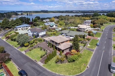 Photo of property in 2 Baigent Place, Tanners Point, Katikati, 3177