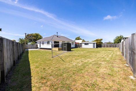 Photo of property in 23 Lambeth Crescent, Northcote, Christchurch, 8052
