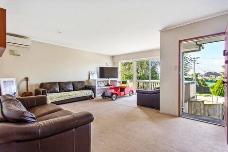 Photo of property in 8 Lympne Lane, Mangere, Auckland, 2022