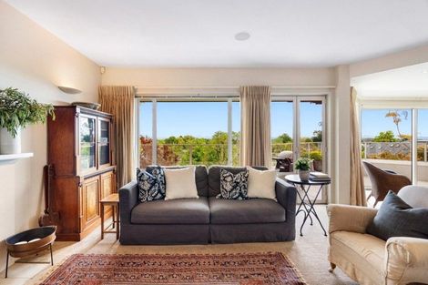 Photo of property in 12 Shortland Place, Havelock North, 4130