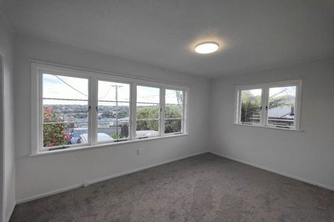 Photo of property in 48 Woodlands Crescent, Browns Bay, Auckland, 0630