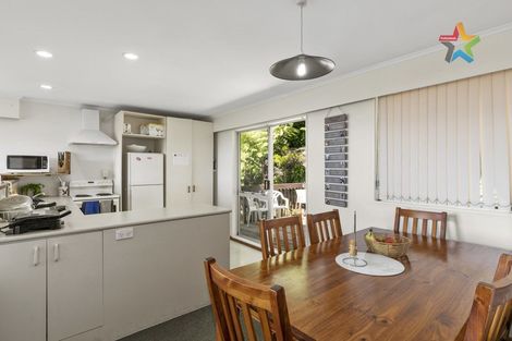 Photo of property in 89 Miromiro Road, Normandale, Lower Hutt, 5010