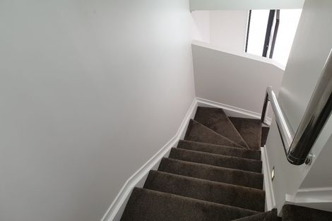 Photo of property in 4225a Great North Road, Glendene, Auckland, 0602