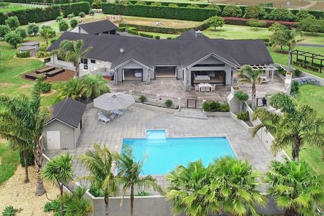 Photo of property in 1125a Glenbrook Road, Glenbrook, Waiuku, 2681