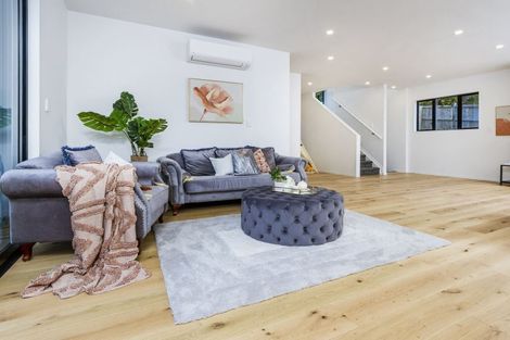 Photo of property in 31c Linwood Avenue, Forrest Hill, Auckland, 0620