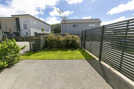 Photo of property in 28 Bluff Road, Kenepuru, Porirua, 5022