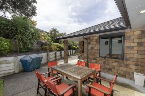 Photo of property in 33 Gandalf Crescent, Paraparaumu, 5032
