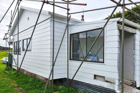 Photo of property in 5 Domett Street, Waitara, 4320