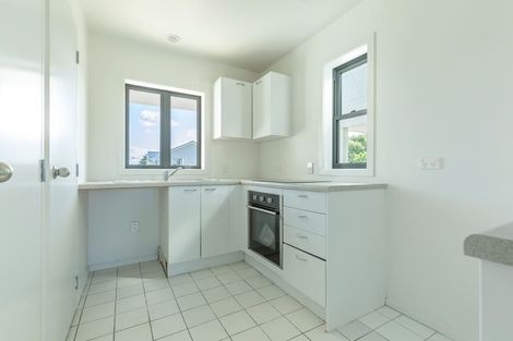 Photo of property in 7/6 John Jennings Drive, Oteha, Auckland, 0632
