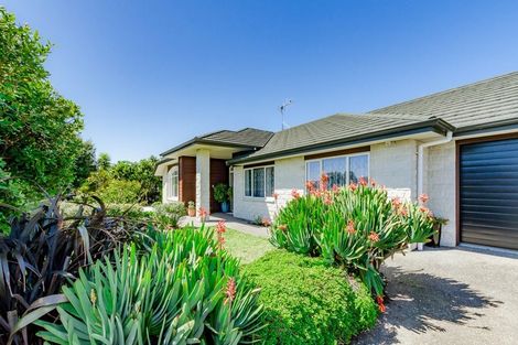 Photo of property in 1 Rifleman Lane, Paraparaumu Beach, Paraparaumu, 5032