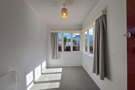 Photo of property in 2 Somme Road, Silverstream, Upper Hutt, 5019