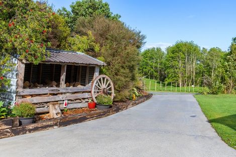 Photo of property in 73 Ranganui Road, Kaiwaka, 0573