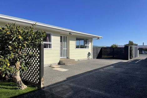 Photo of property in 28a Roband Crescent, Brown Owl, Upper Hutt, 5018