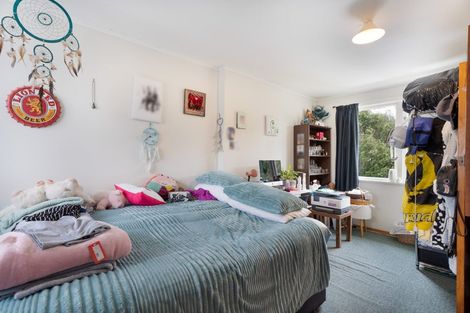 Photo of property in 24 Derby Place, Cannons Creek, Porirua, 5024