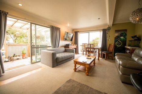 Photo of property in 9 Moana Street, Kaka Point, Balclutha, 9271