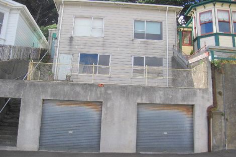 Photo of property in 43 Scarborough Terrace, Mount Victoria, Wellington, 6011