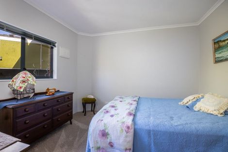 Photo of property in 81 Wallace Place, Westown, New Plymouth, 4310