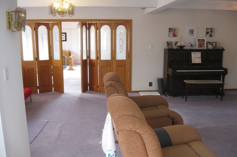 Photo of property in 28 Maple Grove, Kingston, Wellington, 6021