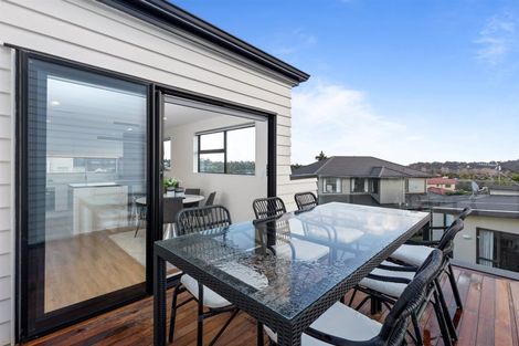 Photo of property in 1b Lemon Grove Lane, Greenhithe, Auckland, 0632