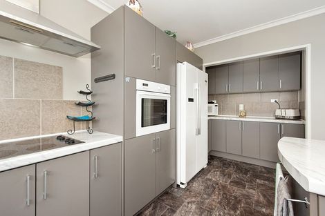 Photo of property in 25 Russleigh Drive, Dinsdale, Hamilton, 3204