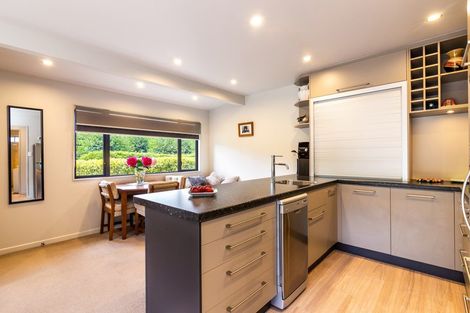 Photo of property in 400 Gillespie Place, Acacia Bay, Taupo, 3385