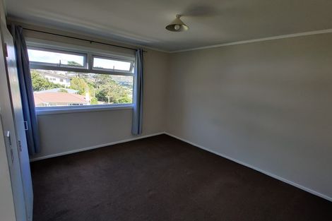 Photo of property in 29b Omega Street, Newlands, Wellington, 6037