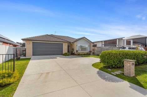 Photo of property in 9 Arahi Place, Rototuna North, Hamilton, 3210