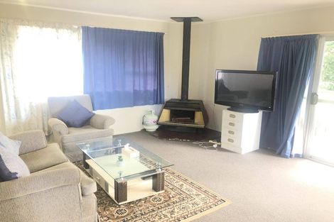 Photo of property in 14a Target Road, Totara Vale, Auckland, 0629