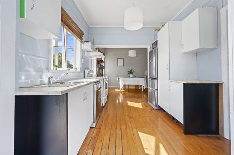 Photo of property in 16 Cranley Street, Dargaville, 0310