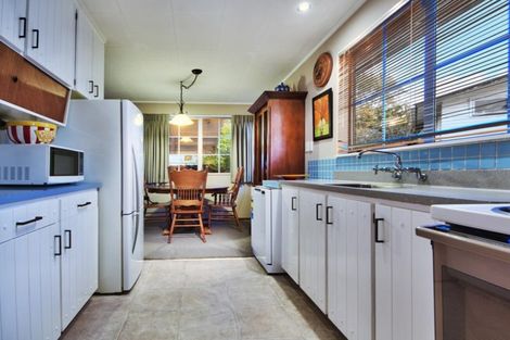 Photo of property in 1/95 Atkinson Road, Titirangi, Auckland, 0604