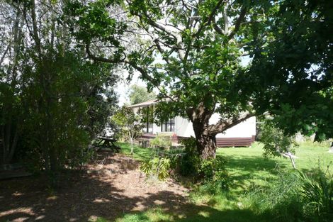 Photo of property in 2/48 Queen Mary Avenue, New Lynn, Auckland, 0600