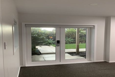 Photo of property in 44 Fordyce Avenue, Sunnyhills, Auckland, 2010