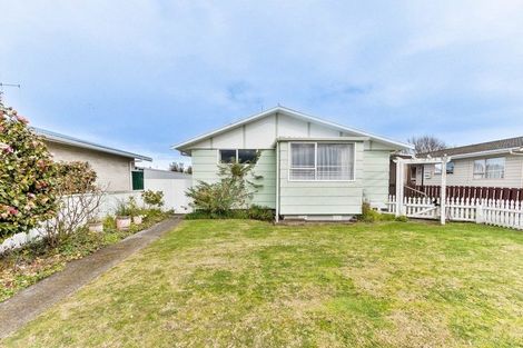 Photo of property in 25 Exeter Crescent, Springvale, Whanganui, 4501
