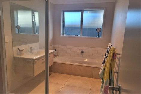 Photo of property in 1 Traverse Lane, Omokoroa, 3114